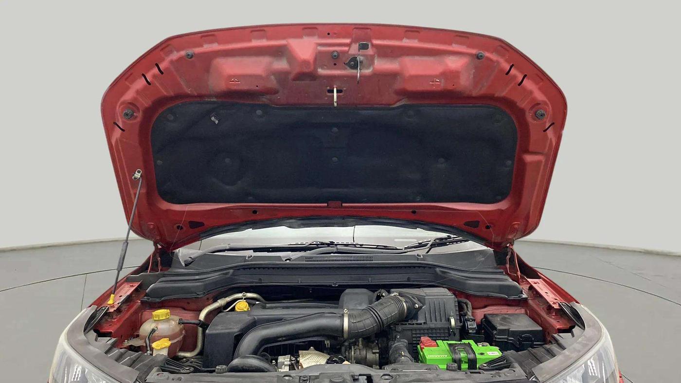 2019 Mahindra XUV300 W6 1.5 DIESEL, Diesel, Manual, 50 km, Open Bonet