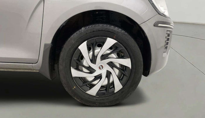 2021 Maruti IGNIS SIGMA 1.2, Petrol, Manual, 68,133 km, Right Front Wheel