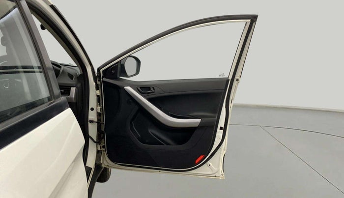 2022 Tata NEXON XE PETROL, Petrol, Manual, 47,852 km, RHS Front Door