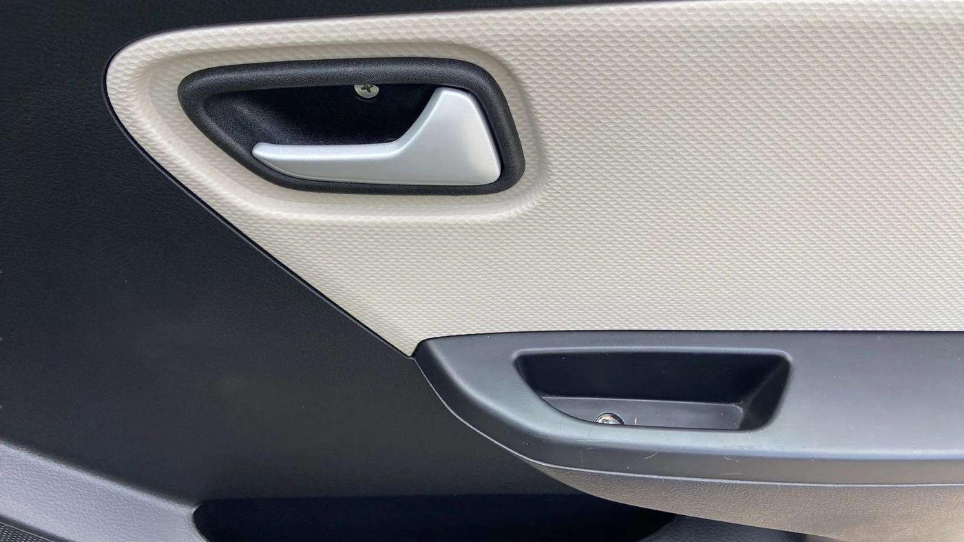2022 Maruti Alto LXI O, Petrol, Manual, 2,592 km, Driver Side Door Panels Control