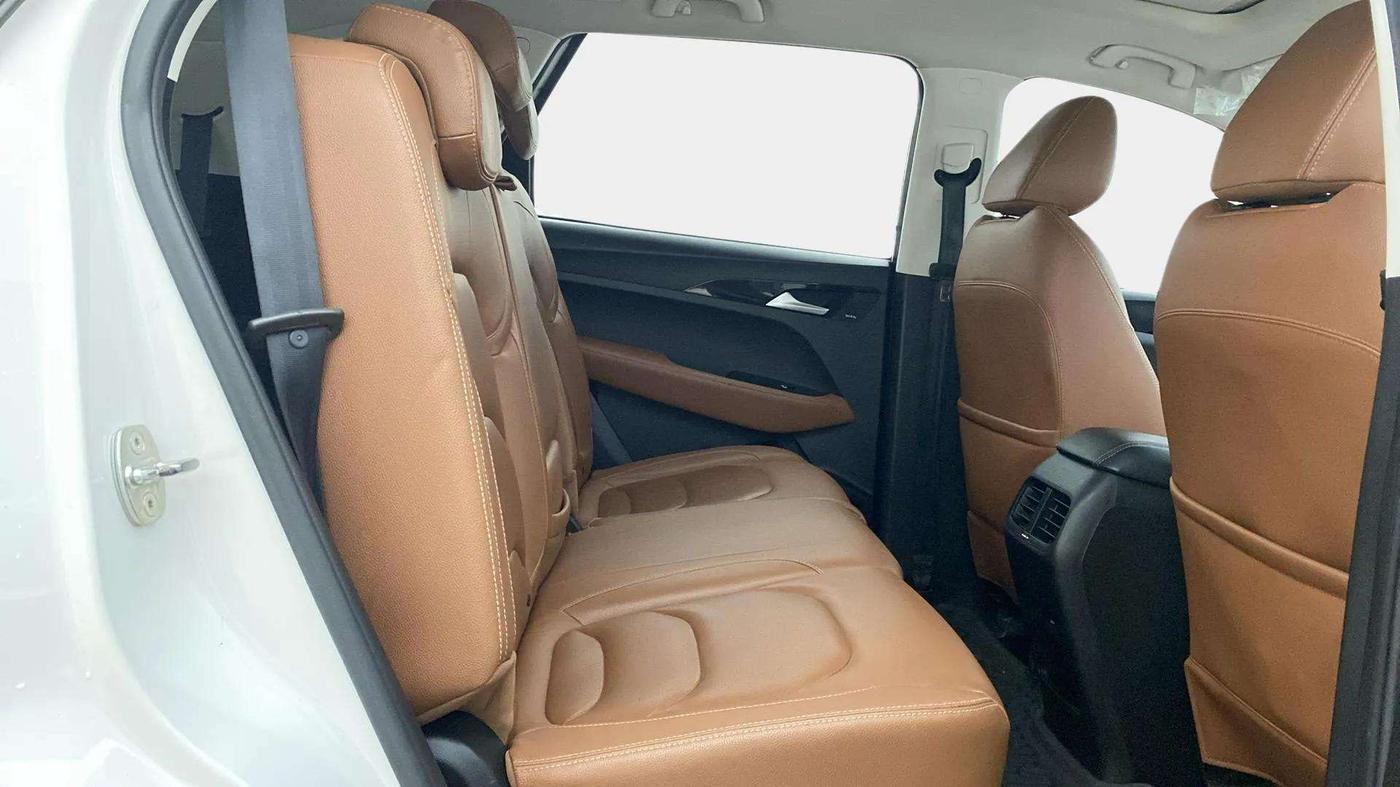 2022 MG HECTOR PLUS SELECT 2.0 DIESEL TURBO MT 7-STR, Diesel, Manual, 51,387 km, Right Side Rear Door Cabin
