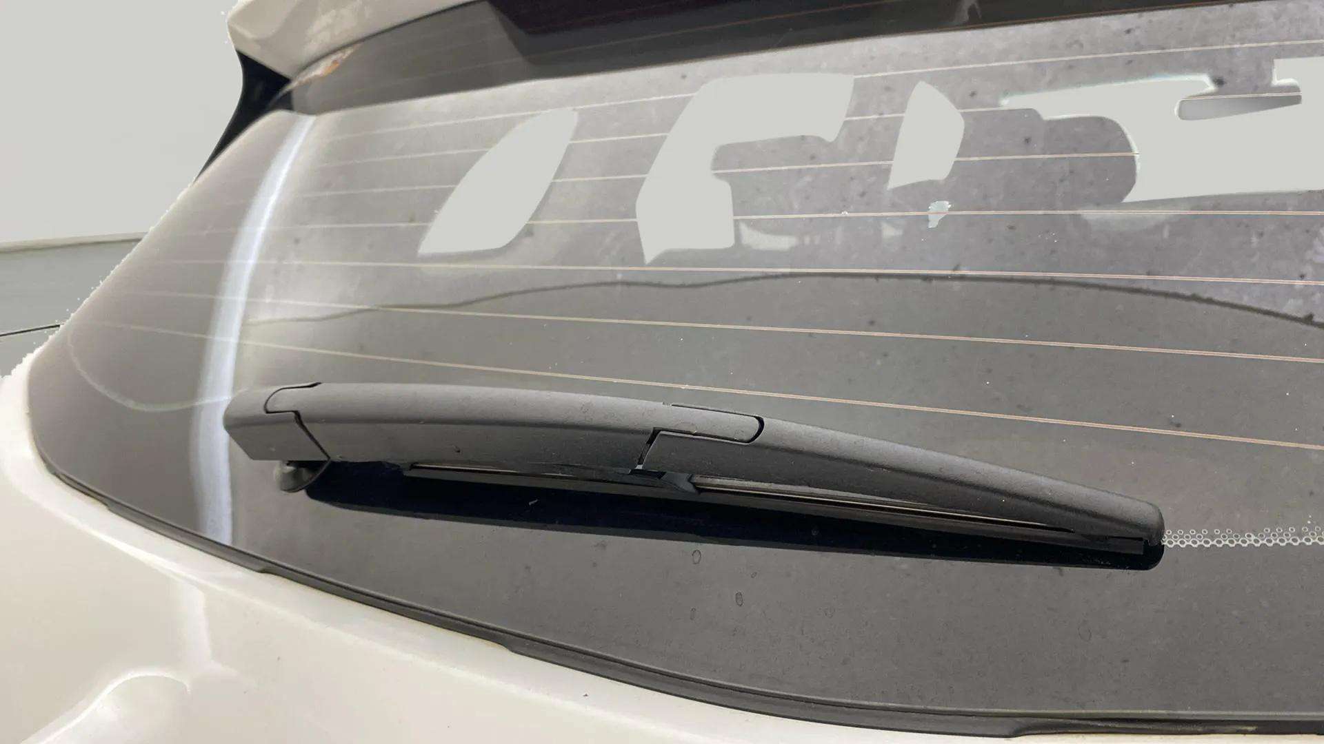 Rear-windshield-wiper-blade-24