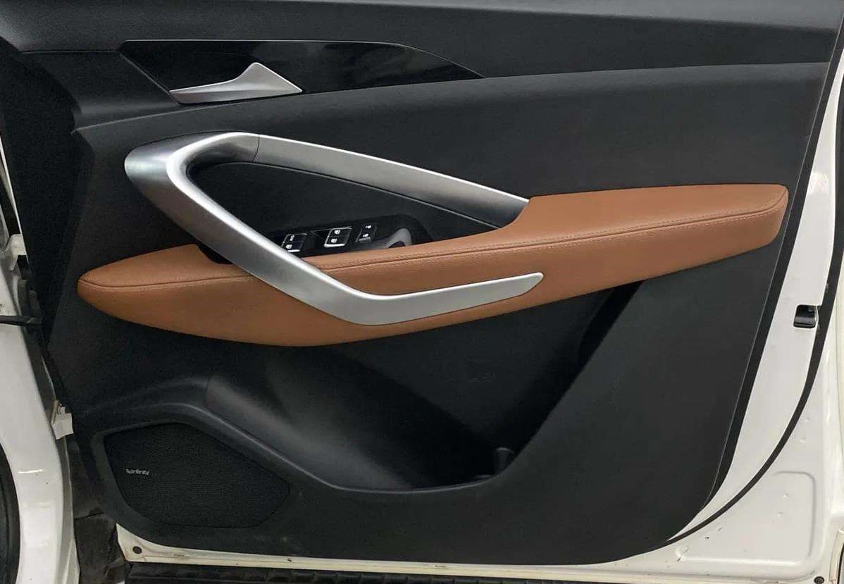 2022 MG HECTOR PLUS SELECT 2.0 DIESEL TURBO MT 7-STR, Diesel, Manual, 51,387 km, Driver Side Door Panels Control