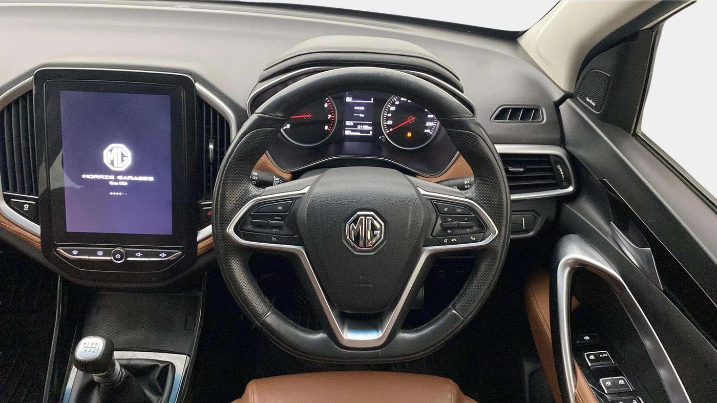 2022 MG HECTOR PLUS SELECT 2.0 DIESEL TURBO MT 7-STR, Diesel, Manual, 51,387 km, Steering Wheel Close Up