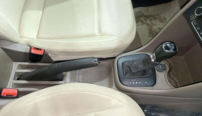 2016 Skoda Rapid 1.5 TDI CR STYLE PLUS AT, Diesel, Automatic, 57,453 km, Gear Lever