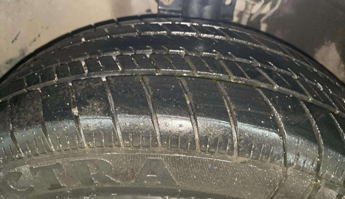 2016 Skoda Rapid 1.5 TDI CR STYLE PLUS AT, Diesel, Automatic, 57,453 km, Left Front Tyre Tread