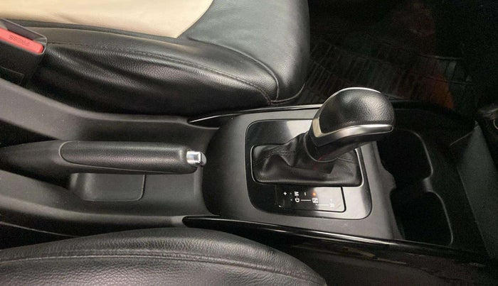 2023 Toyota Glanza V AMT, Petrol, Automatic, 58,438 km, Gear Lever