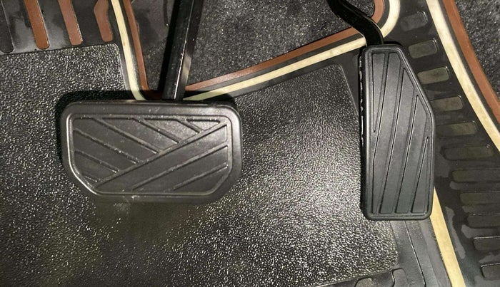 2022 Maruti New Wagon-R VXI 1.0 AMT, Petrol, Automatic, 20,251 km, Pedals