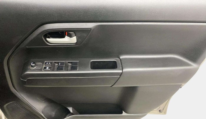 2022 Maruti New Wagon-R VXI 1.0 AMT, Petrol, Automatic, 20,251 km, Driver Side Door Panels Control