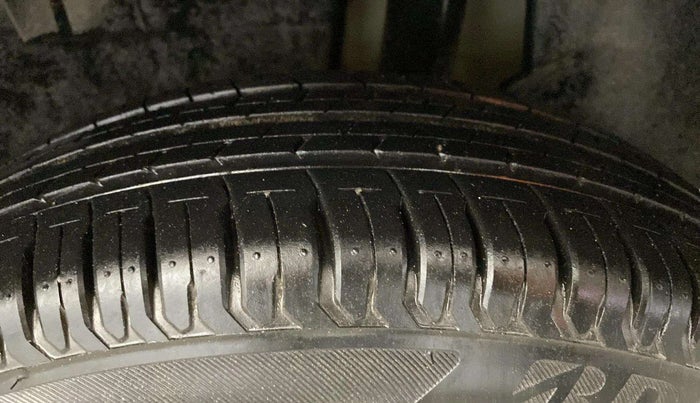 2018 Maruti Dzire VXI, Petrol, Manual, 57,750 km, Left Rear Tyre Tread