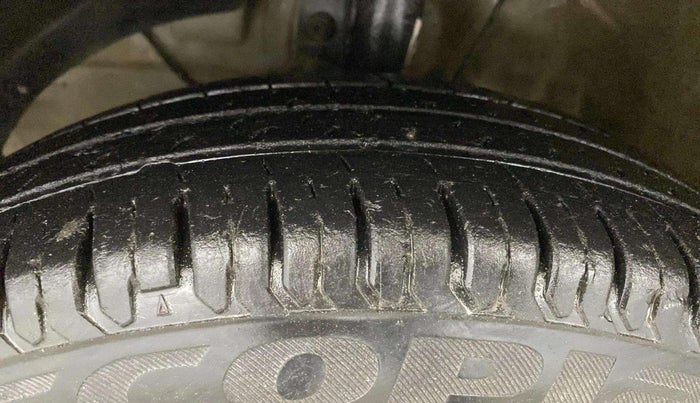 2018 Maruti Dzire VXI, Petrol, Manual, 57,750 km, Left Front Tyre Tread