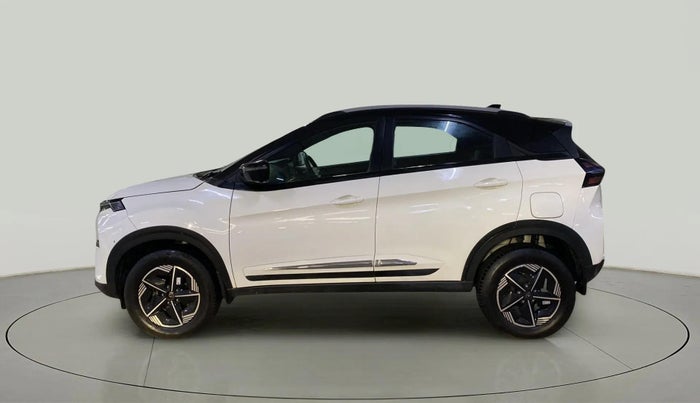 2024 Tata NEXON FEARLESS + SUNROOF DCA DUAL TONE 1.2 PETROL, Petrol, Automatic, 20,964 km, Left Side