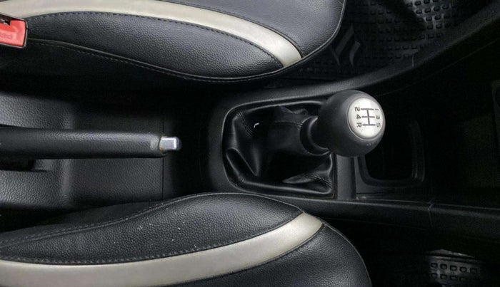 2015 Maruti Swift VXI, Petrol, Manual, 80,786 km, Gear Lever