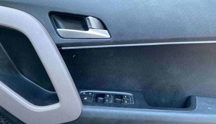 2019 Hyundai Creta SX 1.6 PETROL, Petrol, Manual, 87,506 km, Driver Side Door Panels Control