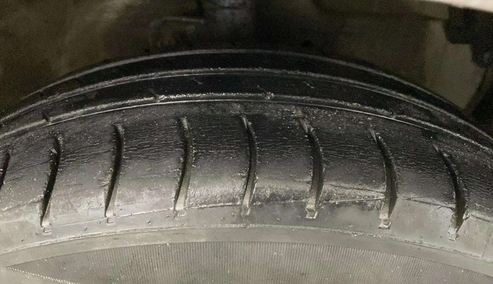 2021 Maruti Celerio VXI CNG, CNG, Manual, 22,952 km, Right Front Tyre Tread