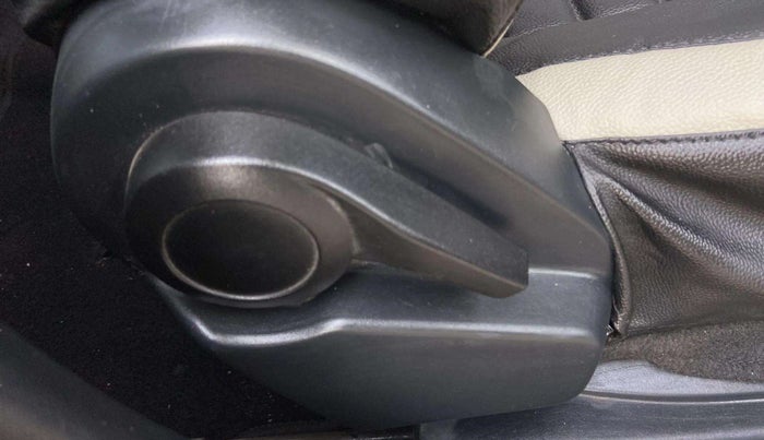 2021 Tata ALTROZ XE PETROL, Petrol, Manual, 62,134 km, Driver Side Adjustment Panel