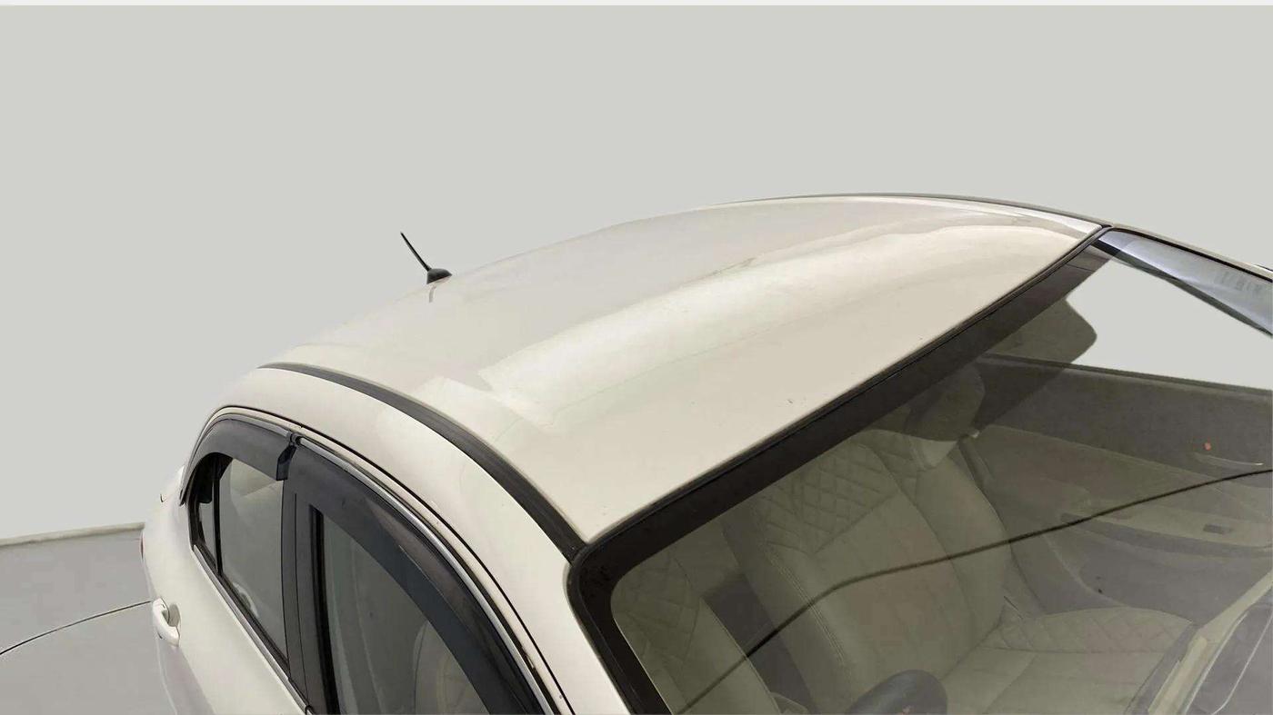 2022 Maruti Dzire ZXI CNG, CNG, Manual, 28,176 km, Roof