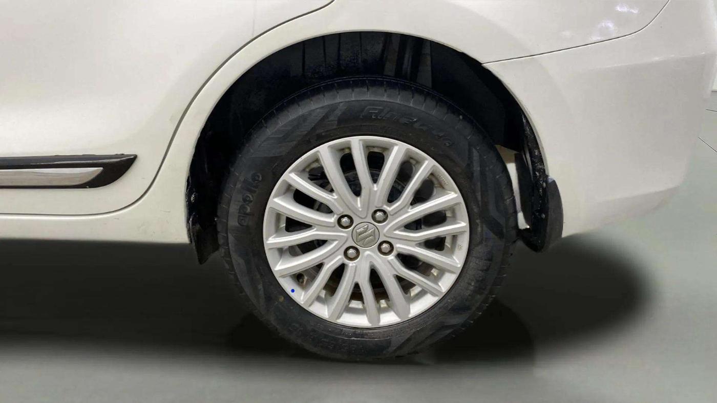 2022 Maruti Dzire ZXI CNG, CNG, Manual, 28,176 km, Left Rear Wheel