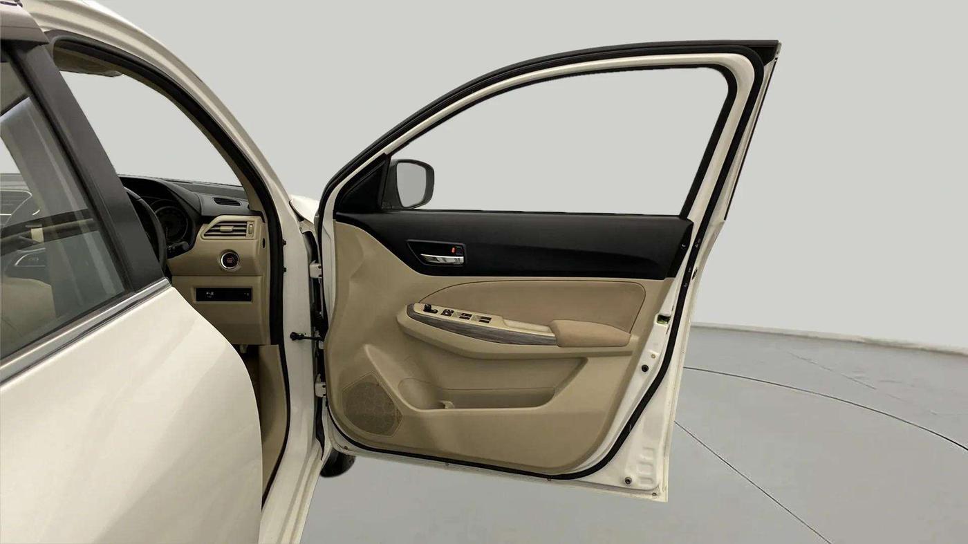 2022 Maruti Dzire ZXI CNG, CNG, Manual, 28,176 km, RHS Front Door
