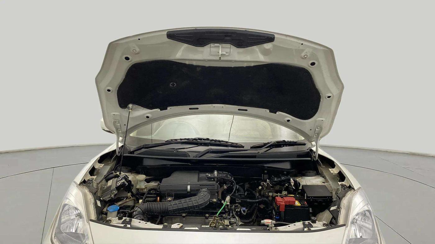 2022 Maruti Dzire ZXI CNG, CNG, Manual, 28,176 km, Open Bonet