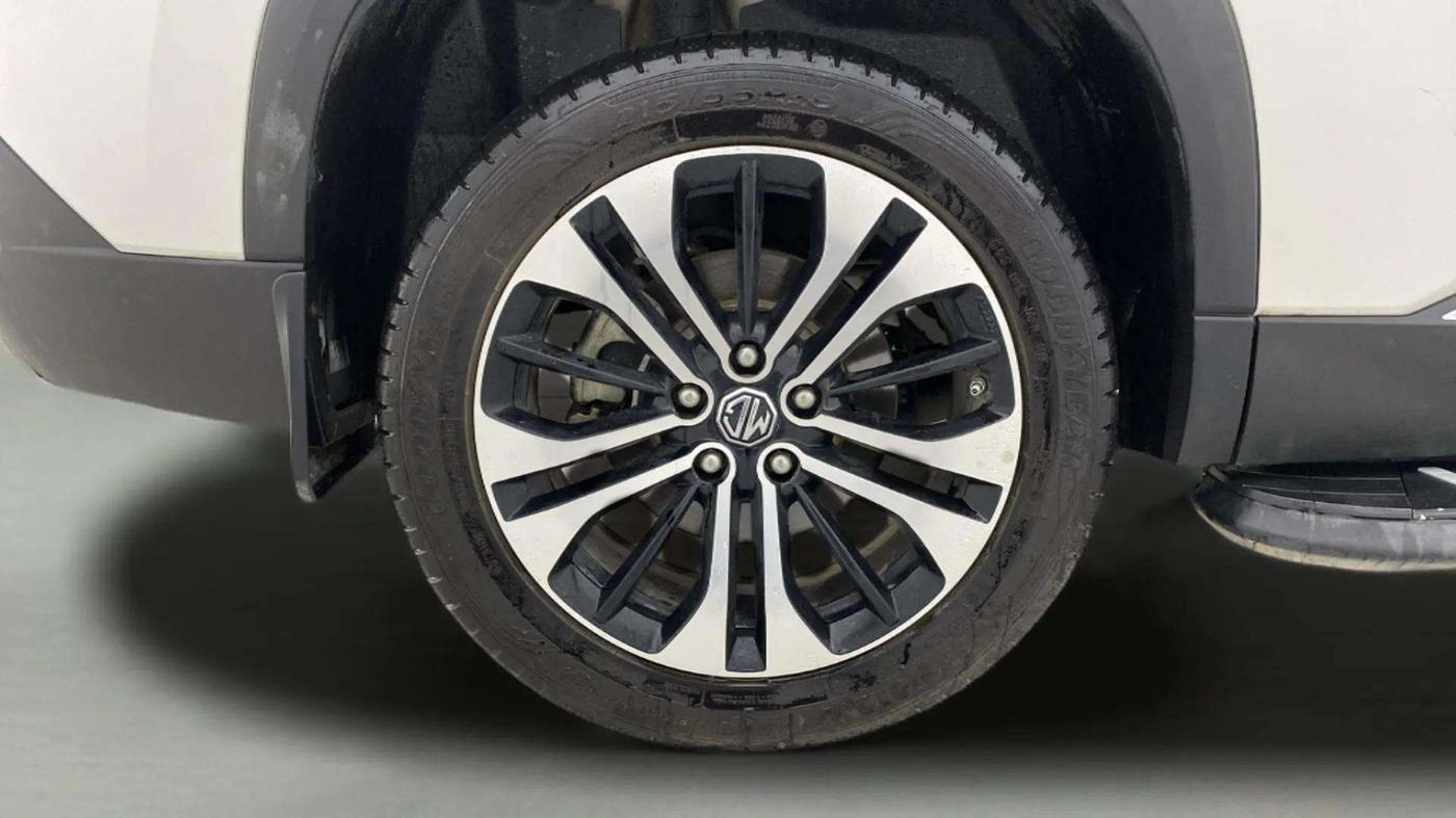 2022 MG HECTOR SHARP 1.5 CVT PETROL DUAL TONE, Petrol, Automatic, 26,386 km, Right Rear Wheel