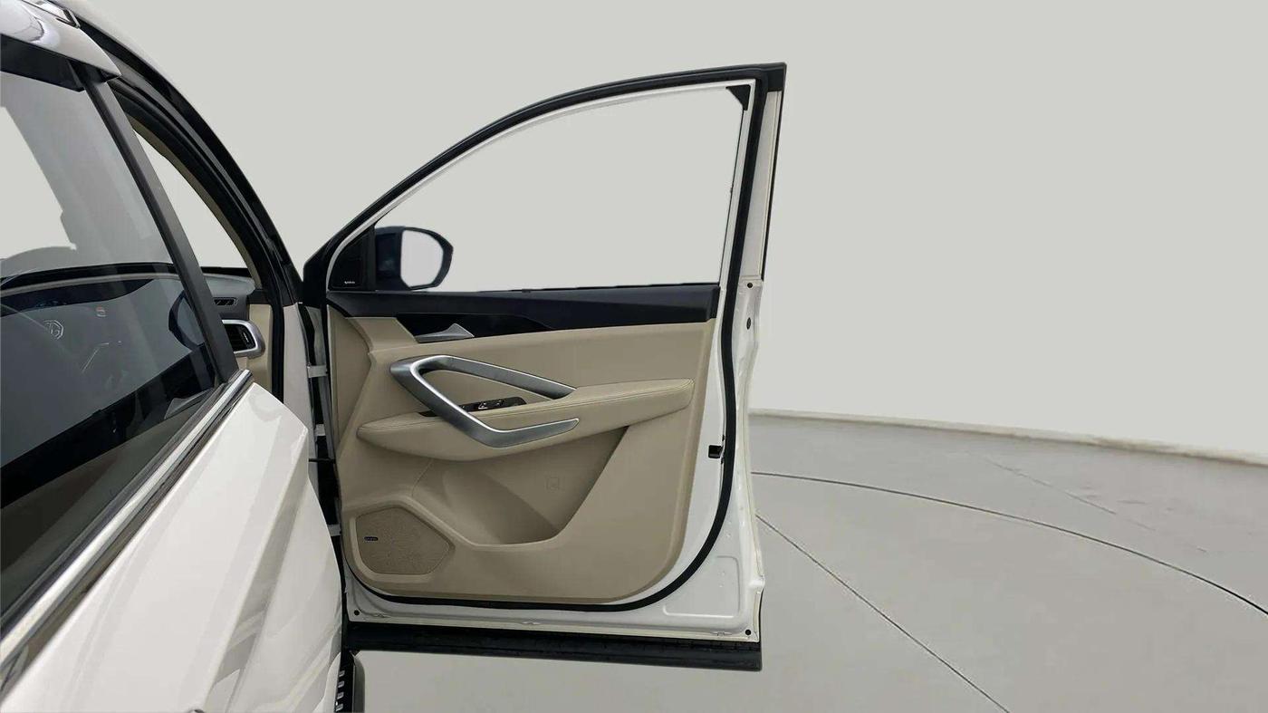 2022 MG HECTOR SHARP 1.5 CVT PETROL DUAL TONE, Petrol, Automatic, 26,386 km, RHS Front Door