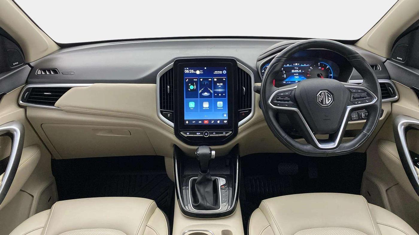 2022 MG HECTOR SHARP 1.5 CVT PETROL DUAL TONE, Petrol, Automatic, 26,386 km, Dashboard