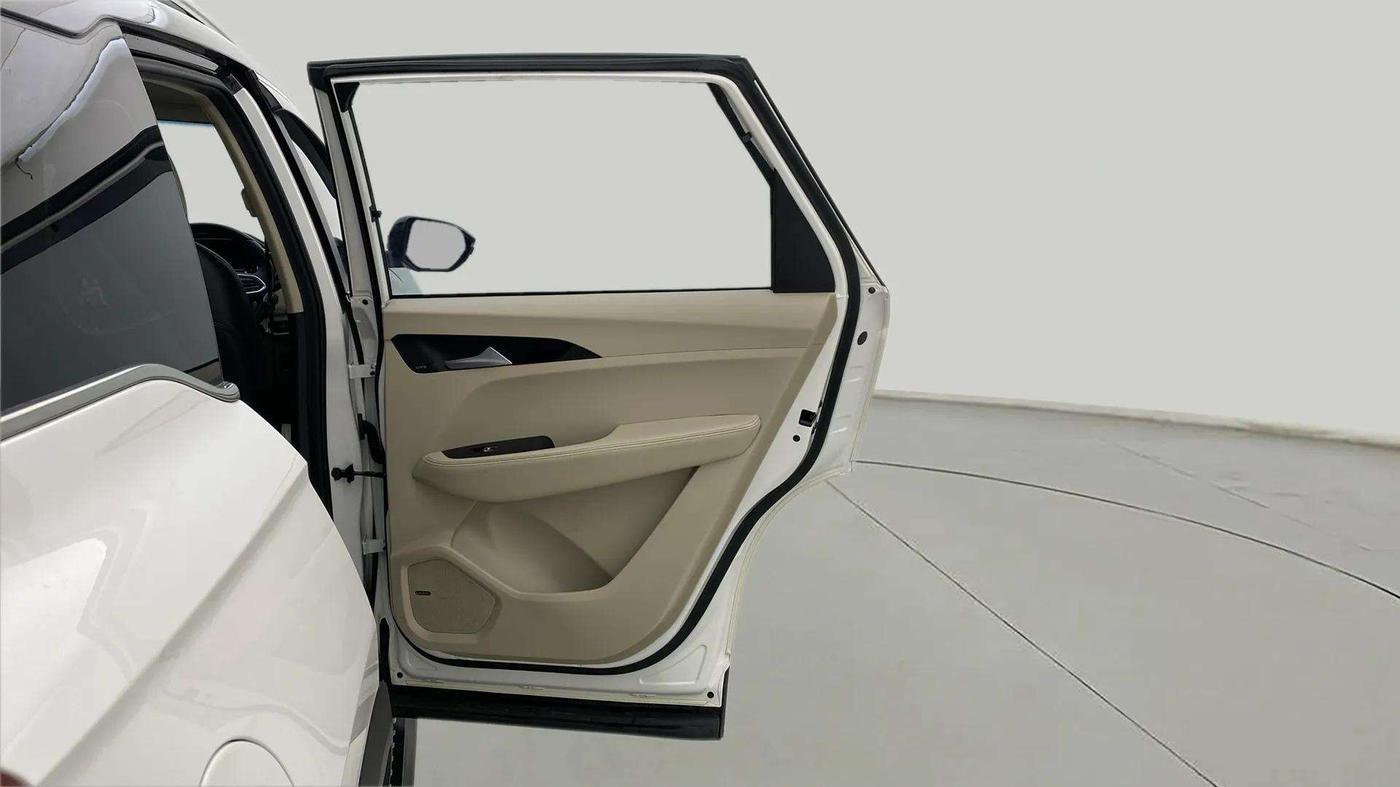 2022 MG HECTOR SHARP 1.5 CVT PETROL DUAL TONE, Petrol, Automatic, 26,386 km, RHS Rear Door