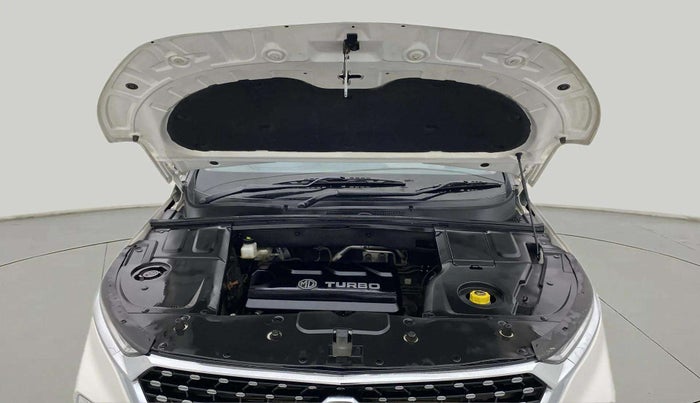 2022 MG HECTOR SHARP 1.5 CVT PETROL DUAL TONE, Petrol, Automatic, 26,273 km, Open Bonet