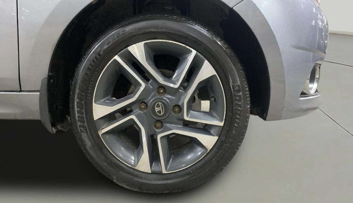 2018 Tata TIGOR XZ (O) PETROL, Petrol, Manual, 30,279 km, Right Front Wheel