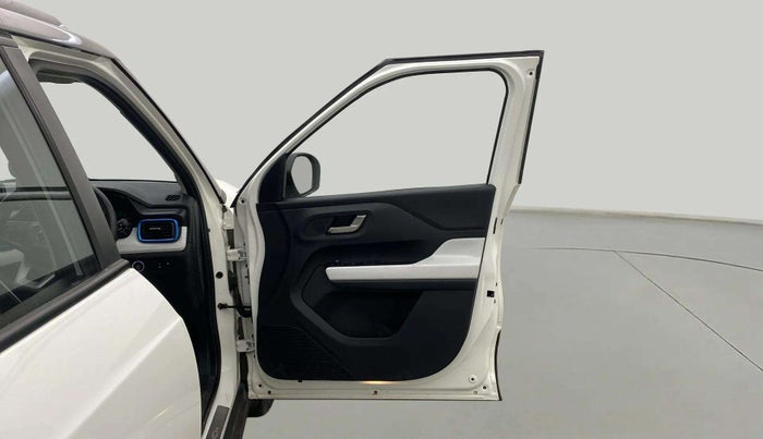 2024 Tata PUNCH CREATIVE  AMT, Petrol, Automatic, 7,826 km, RHS Front Door