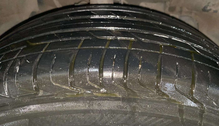 2023 Tata NEXON XMA PETROL, Petrol, Automatic, 9,202 km, Right Front Tyre Tread