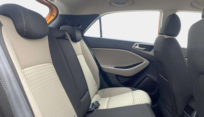 2019 Hyundai Elite i20 ASTA 1.2 (O), Petrol, Manual, 19,573 km, Right Side Rear Door Cabin
