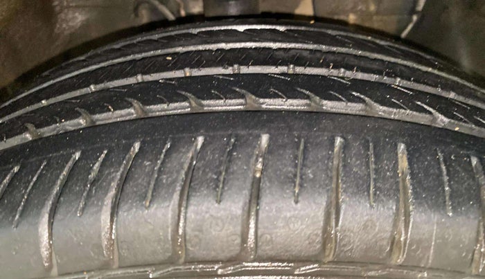 2019 Hyundai Elite i20 ASTA 1.2 (O), Petrol, Manual, 19,573 km, Right Front Tyre Tread