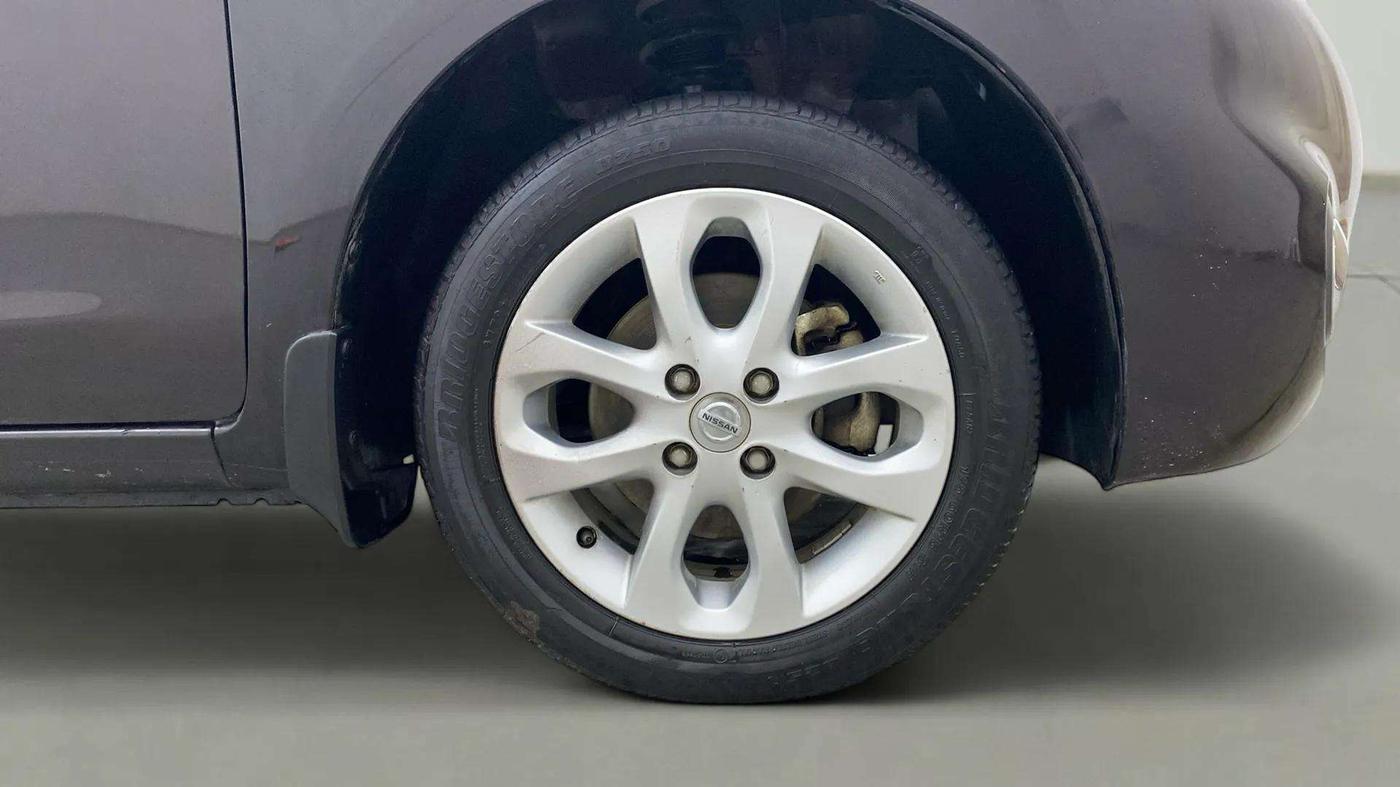 2016 Nissan Micra XV CVT, Petrol, Automatic, 36,666 km, Right Front Wheel