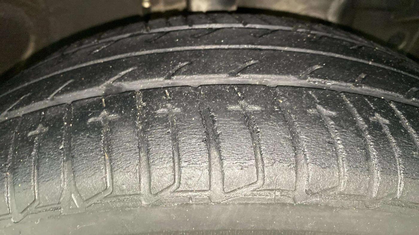 2016 Nissan Micra XV CVT, Petrol, Automatic, 36,666 km, Right Front Tyre Tread