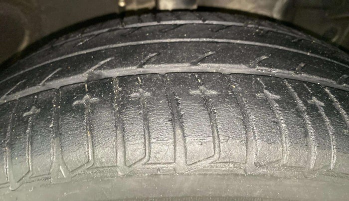 2016 Nissan Micra XV CVT, Petrol, Automatic, 36,513 km, Right Front Tyre Tread