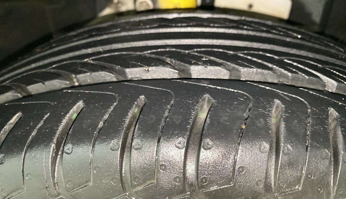 2019 Ford Ecosport TITANIUM 1.5L PETROL, Petrol, Manual, 21,052 km, Right Front Tyre Tread