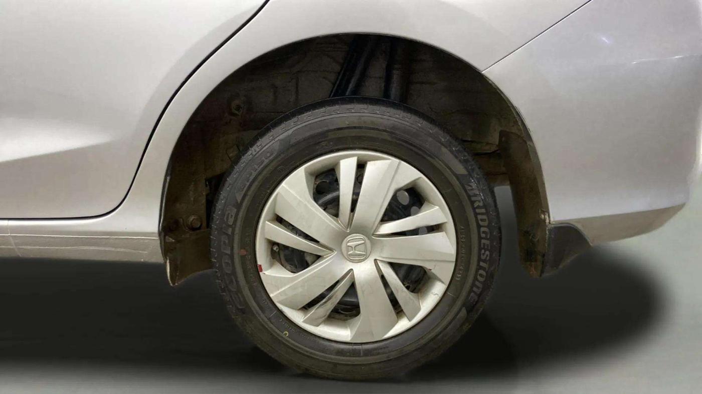 2021 Honda Amaze 1.2L I-VTEC S, Petrol, Manual, 26,775 km, Left Rear Wheel