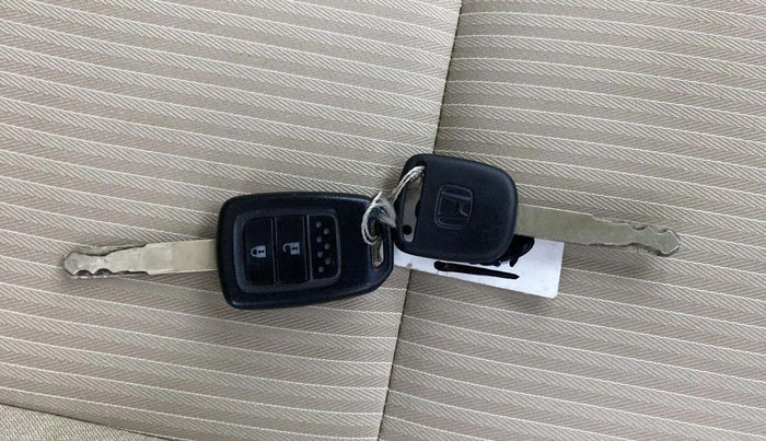 2021 Honda Amaze 1.2L I-VTEC S, Petrol, Manual, 26,775 km, Key Close Up