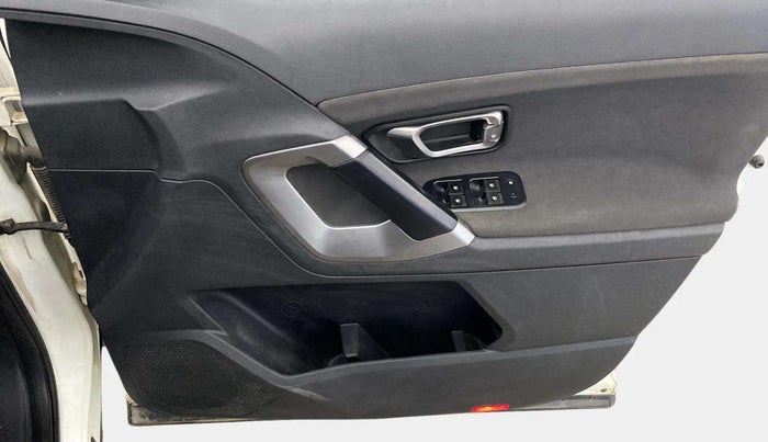 2023 Tata Harrier XT PLUS 2.0L KRYOTEC, Diesel, Manual, 64,968 km, Driver Side Door Panels Control