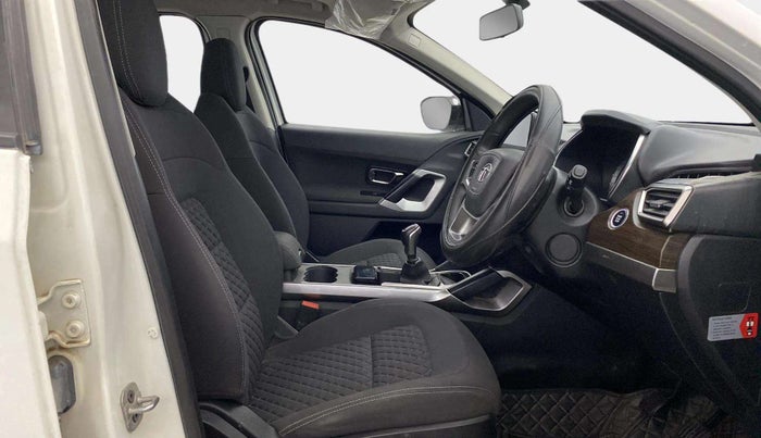 2023 Tata Harrier XT PLUS 2.0L KRYOTEC, Diesel, Manual, 64,968 km, Right Side Front Door Cabin