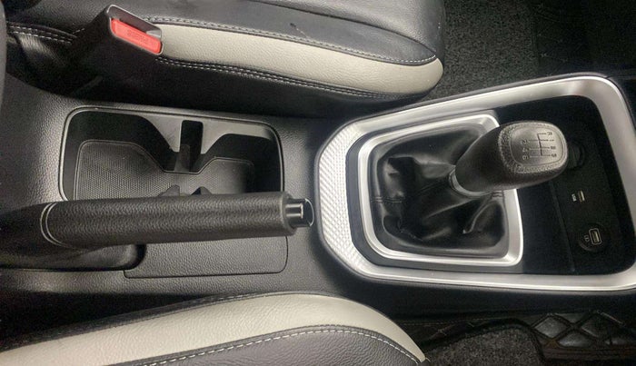 2020 KIA SONET HTK PLUS 1.0 IMT, Petrol, Manual, 7,957 km, Gear Lever