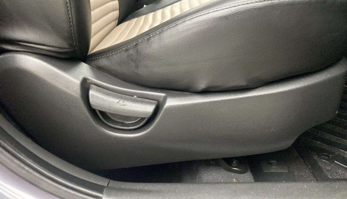 2019 Hyundai Grand i10 SPORTZ 1.2 KAPPA VTVT, Petrol, Manual, 14,589 km, Driver Side Adjustment Panel
