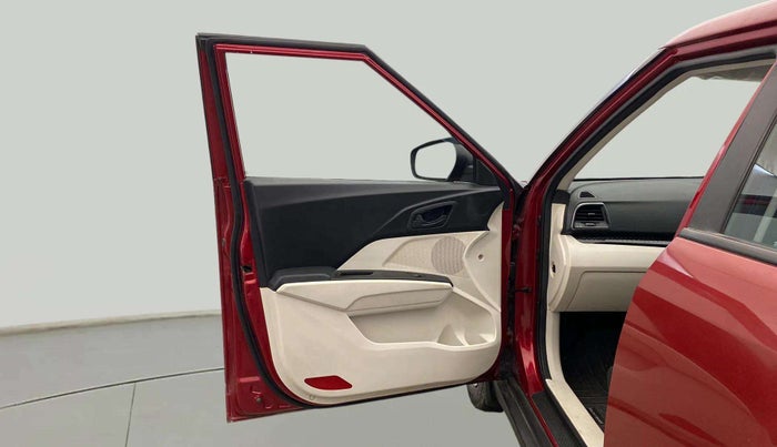 2024 Mahindra XUV 3XO MX3 1.2 L TCMPFi, Petrol, Manual, 38,458 km, LHS Front Door