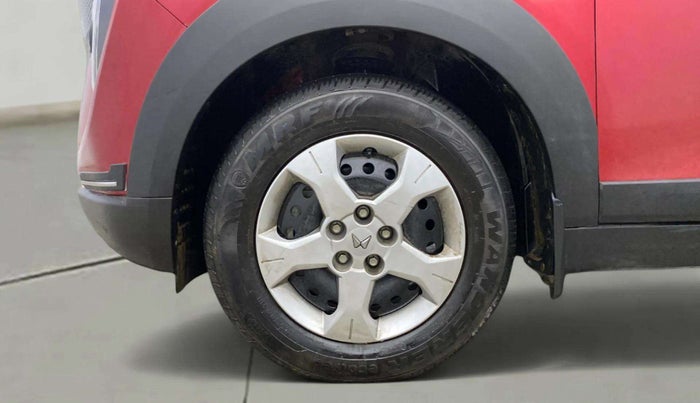 2024 Mahindra XUV 3XO MX3 1.2 L TCMPFi, Petrol, Manual, 38,458 km, Left Front Wheel