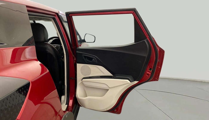 2024 Mahindra XUV 3XO MX3 1.2 L TCMPFi, Petrol, Manual, 38,458 km, RHS Rear Door
