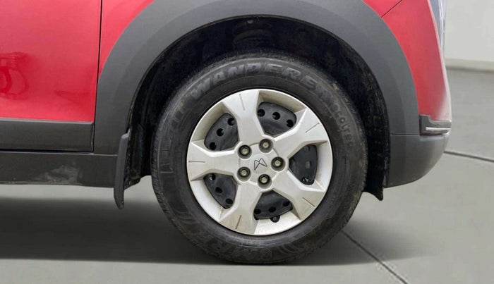 2024 Mahindra XUV 3XO MX3 1.2 L TCMPFi, Petrol, Manual, 38,458 km, Right Front Wheel