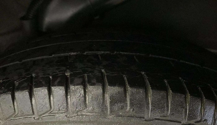2014 Hyundai i10 MAGNA 1.1, Petrol, Manual, 53,279 km, Left Rear Tyre Tread