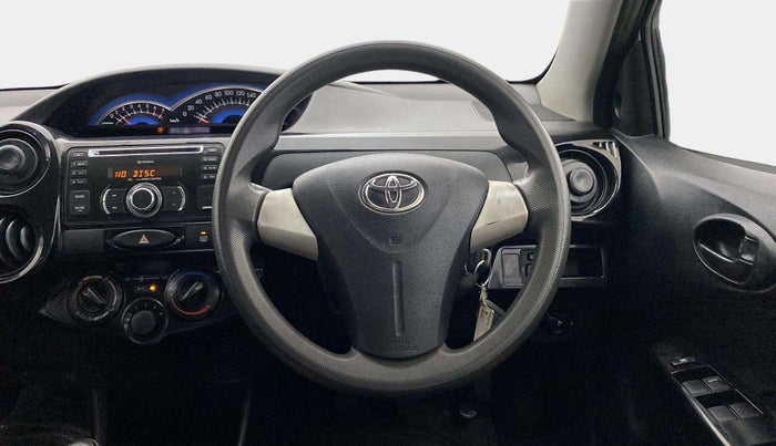 2014 Toyota Etios CROSS 1.2 G, Petrol, Manual, 28,796 km, Steering Wheel Close Up